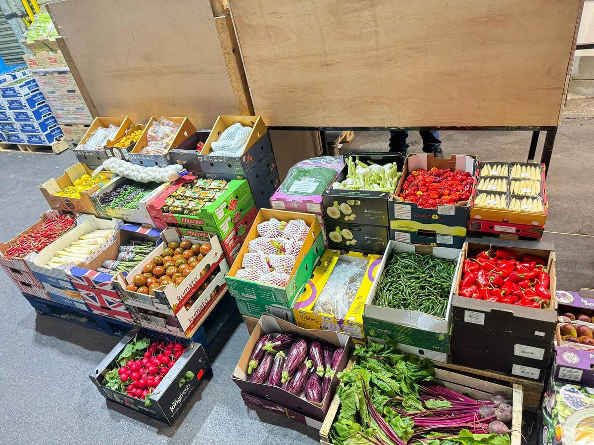 Starting my day at New Covent Garden Market 🍇 Always fresh, always worth a visit. Nine Elms Ln, you’ve got my heart