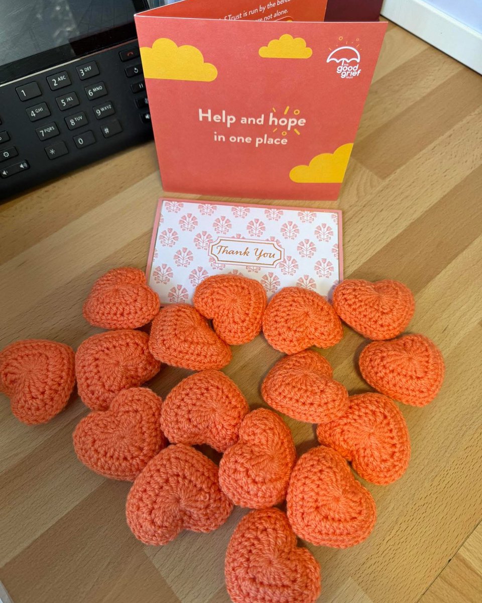 goodgrieftrust's tweet image. These beautiful little knitted hearts have been made with love by our volunteer, Shirley and her friends.
Thankyou to everyone who have sent knitted kindness hearts to our Ambassador, lead nurse, @JulesLewis6 @sathNHS as they make such a difference at the hardest of times.…