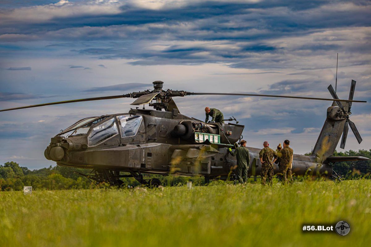 TheFuriousFafik's tweet image. 25 lipca zakończyło się szkolenie "Transition Echo to Delta" pierwszych polskich pilotów śmigłowców szturmowych AH-64D. Jak sama nazwa wskazuje szkolenie miało na celu zaznajomić pilotów przeszkolonych na AH-64E z różnicami występującymi na nowym (dla nich) typie śmigłowca jakim…