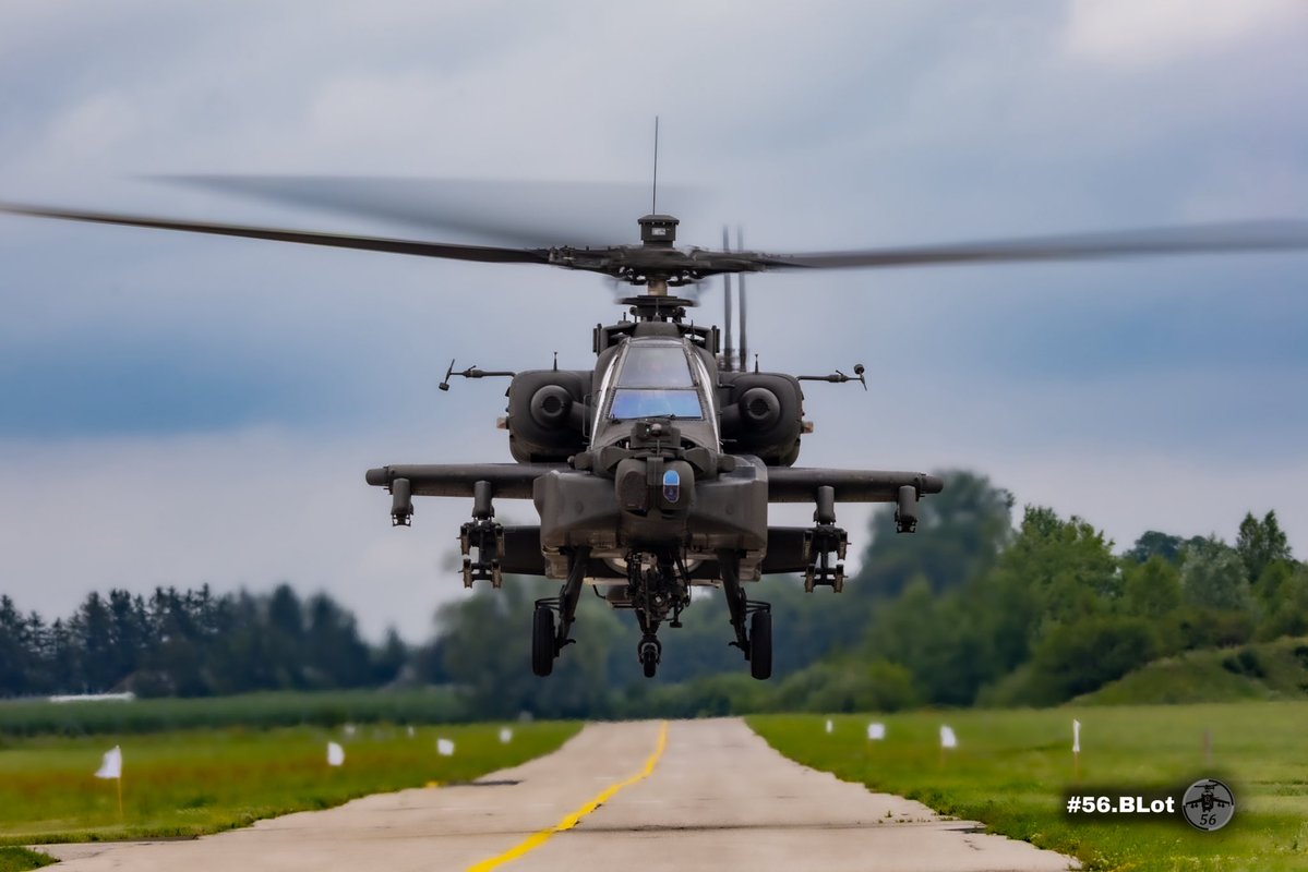 TheFuriousFafik's tweet image. 25 lipca zakończyło się szkolenie "Transition Echo to Delta" pierwszych polskich pilotów śmigłowców szturmowych AH-64D. Jak sama nazwa wskazuje szkolenie miało na celu zaznajomić pilotów przeszkolonych na AH-64E z różnicami występującymi na nowym (dla nich) typie śmigłowca jakim…