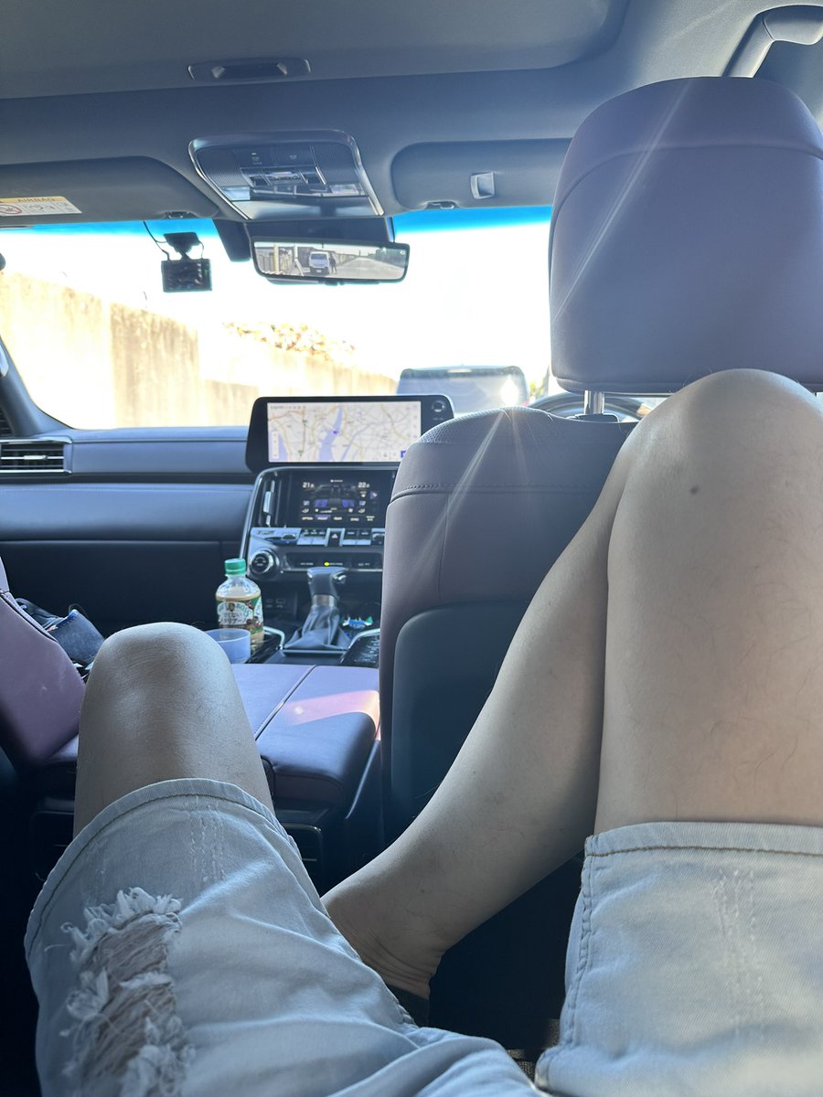 花火大会で花火待ちー