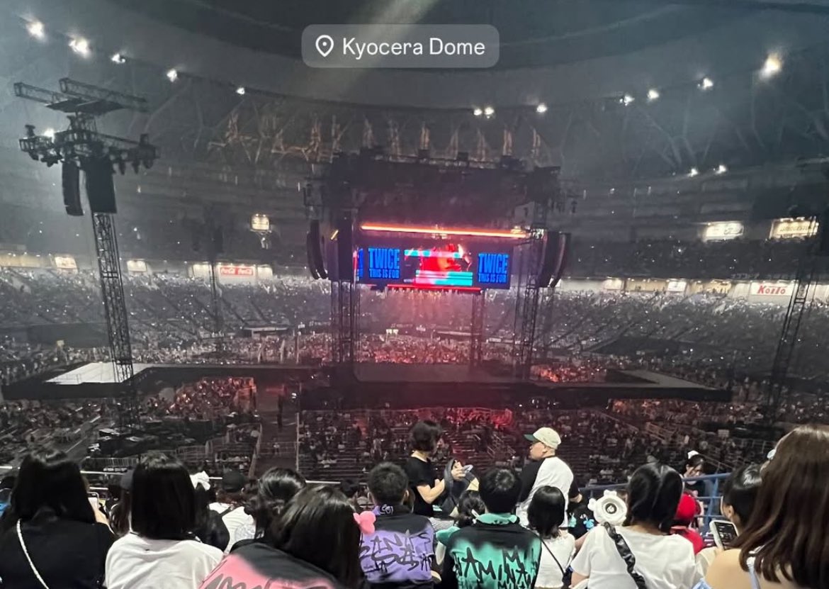 TWICE_WORLD_DM's tweet image. The dome is almost full
TWICE AT KYOCERA DOME
#今年の夏もTWICEと共に
#THISISFOR_OSAKA_ONCE_D1
#TWICE_THISISFOR_WORLD_TOUR