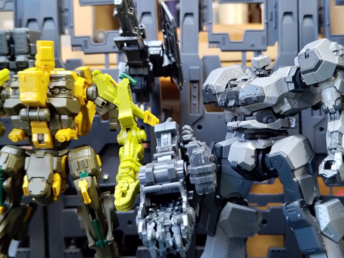 SktBlade's tweet image. 30MM ARMORED CORE Ⅵ
MILK TOOTH/Honest Brute
MELANDER
完成
今まで作ってきた機体がロービジ系の色合いだったので、ミルクトゥースがド派手に見えること見えること…
これで、しばらくAC系は打ち止めだな…