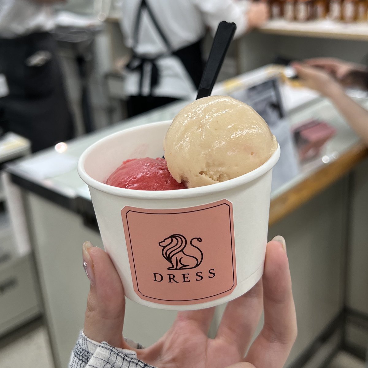 memimimeme's tweet image. 夏には夏の幸せが🍨🤍