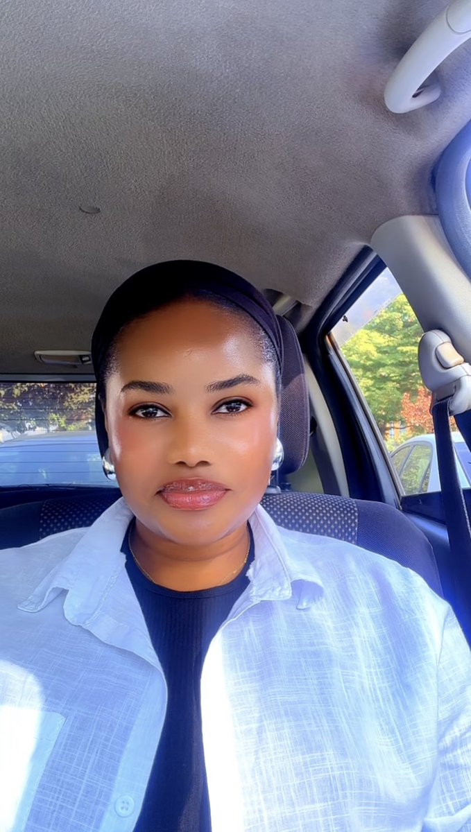 NShaidat's tweet image. A beautiful lip oil to take you through the weekend… 💋