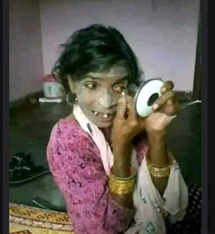 meeru_05's tweet image. اب سکول سے چھٹیاں ختم ہونے والی ہیں تو میری بیسٹی تیاریوں میں مصروف ہے😭😂😂❤️
@Tanzeelahon