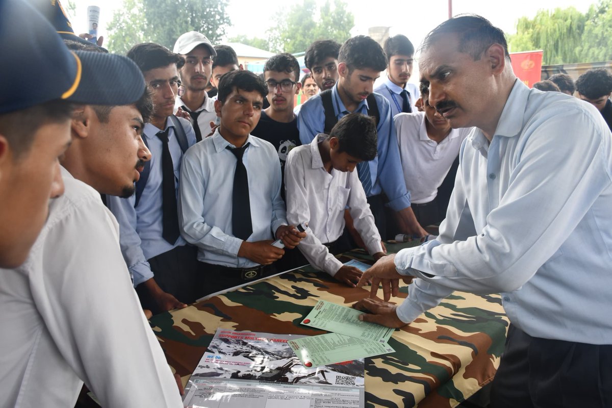 HukusBukus_786's tweet photo. Indian Army always with youth of #Kashmir.

"EduFest 2025-Taleem Se Taraqee" was organised by #IndianArmy at Subhan Stadium, Sopore on 26 Jul 25. The Mega Event attracted 30+ colleges &amp; 2500+ students, where counselling, admissions &amp; scholarships worth 3 Cr were offered.
#Kashmir https://t.co/Ck2lA9F14x