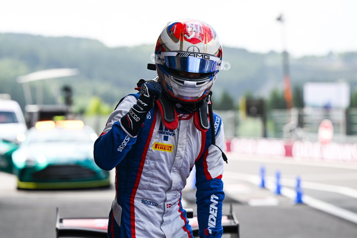 Formula3's tweet image. Spectacular Strømsted 🥇✨
The @MercedesAMGF1 Junior Driver claims his first #F3 victory in the Spa Sprint! 👏
#BelgianGP