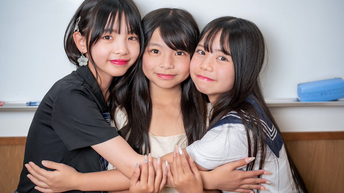 8/2(土)呉土曜夜市に出演させていただきます🏮
夏っぽい衣装で登場するかも🤭✨
ぜひお越しください🌈

#PUTIFULL