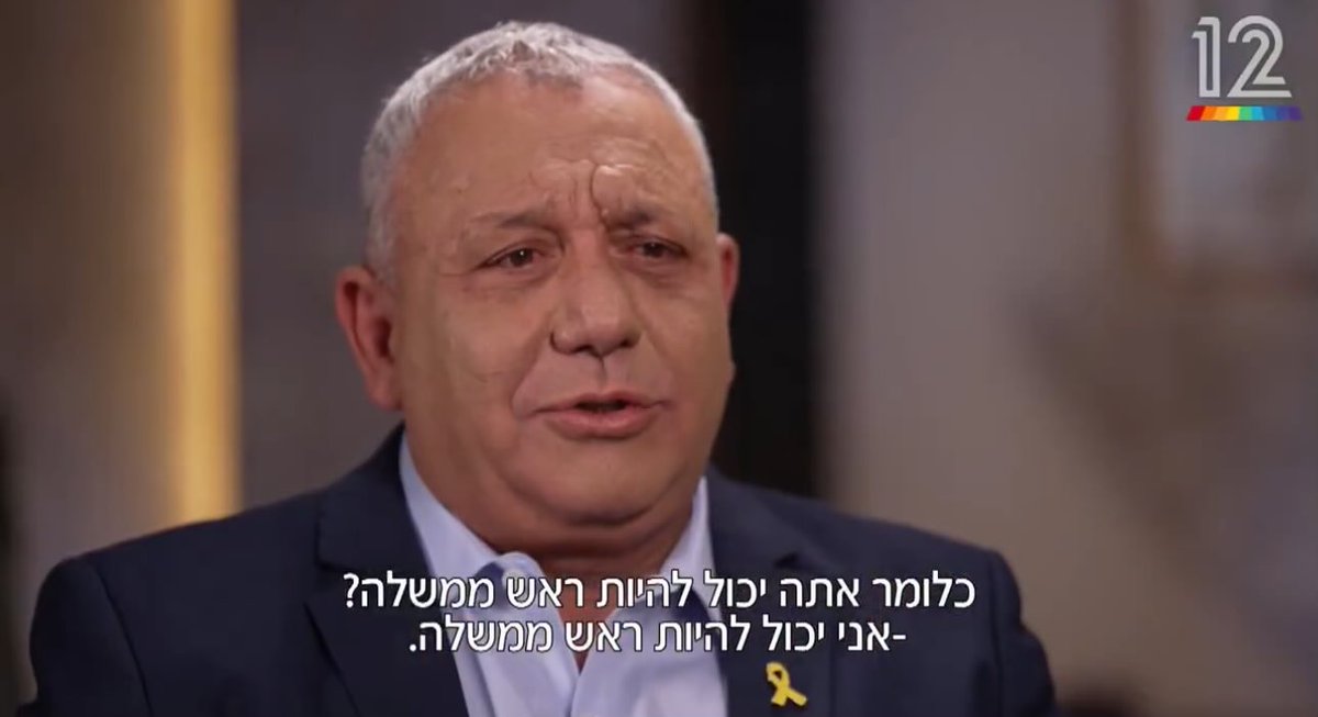 AlexkydHaifa's tweet image. הייתי יכול להיות דוקטור לפיזיקה גרעינית
הייתי יכול ללמוד פילוסופיה
שנה חמישית
הציעו לי לפתוח
מסעדה גדולה
עם שיש
הציעו לי לנהל סניף של בנק
מקומי
גיבור קפלן!
ועוד גיבור
