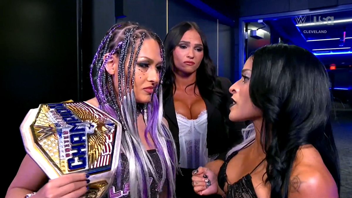 RolsoG's tweet image. Giulia dijo recientemente que no se perdonaría a si misma el hecho de no contar con un hueco en el SummerSlam de dos noches.
Su combate titular será en el SmackDown previo, la decepción debe ser tremenda.
Lógicamente, no es su culpa.