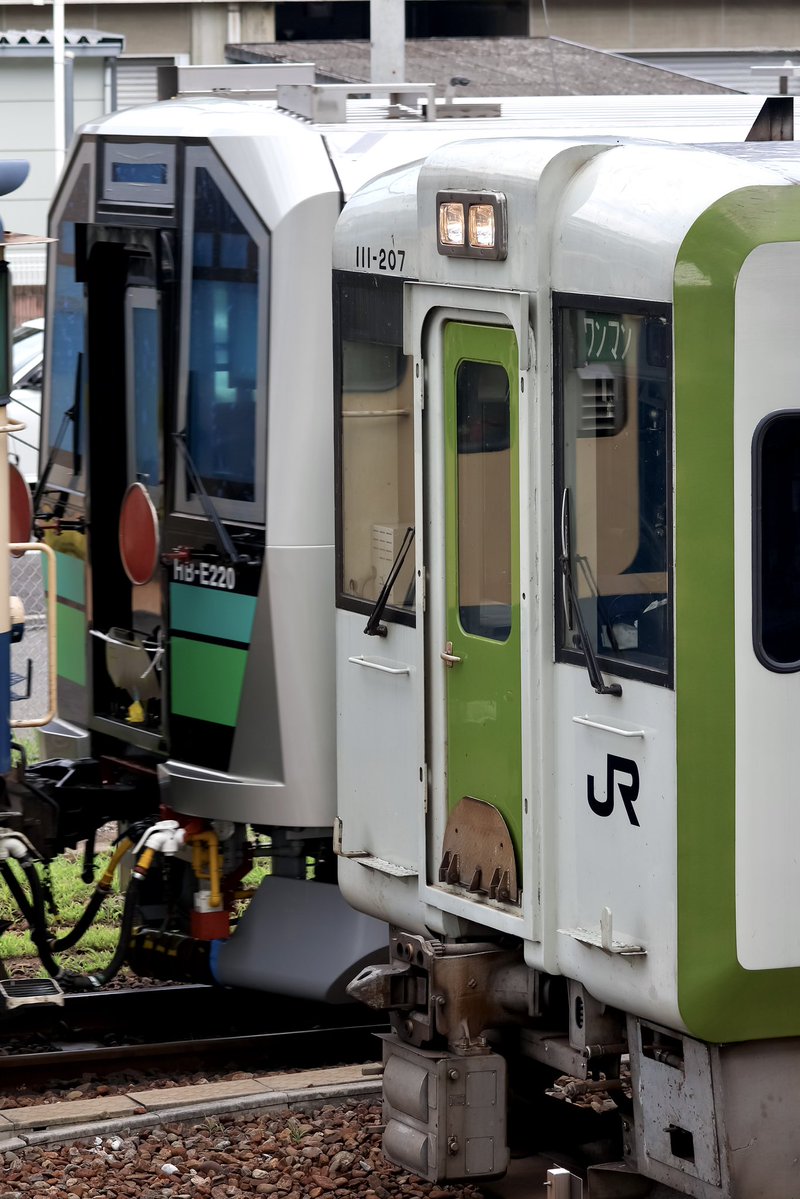 GV_tetsu's tweet image. 「初顔合わせ」

2025.7/26 (土)
HB-E220系　川重出場甲種輸送
　EF65 2096+HB-E221･222-7
