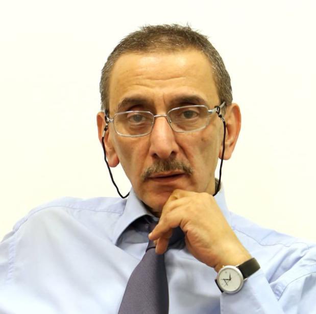 InfoSudLiban's tweet image. Le monde artistique libanais est en deuil ce matin avec la disparition de l’icône culturelle, Ziad Rahbani.
Il était le fils aîné de Fairuz, et était un très grand compositeur et chanteur libanais.
C’est lui qui a écrit la chanson « Kifak Inta » de Fairuz
Une icône est morte,…