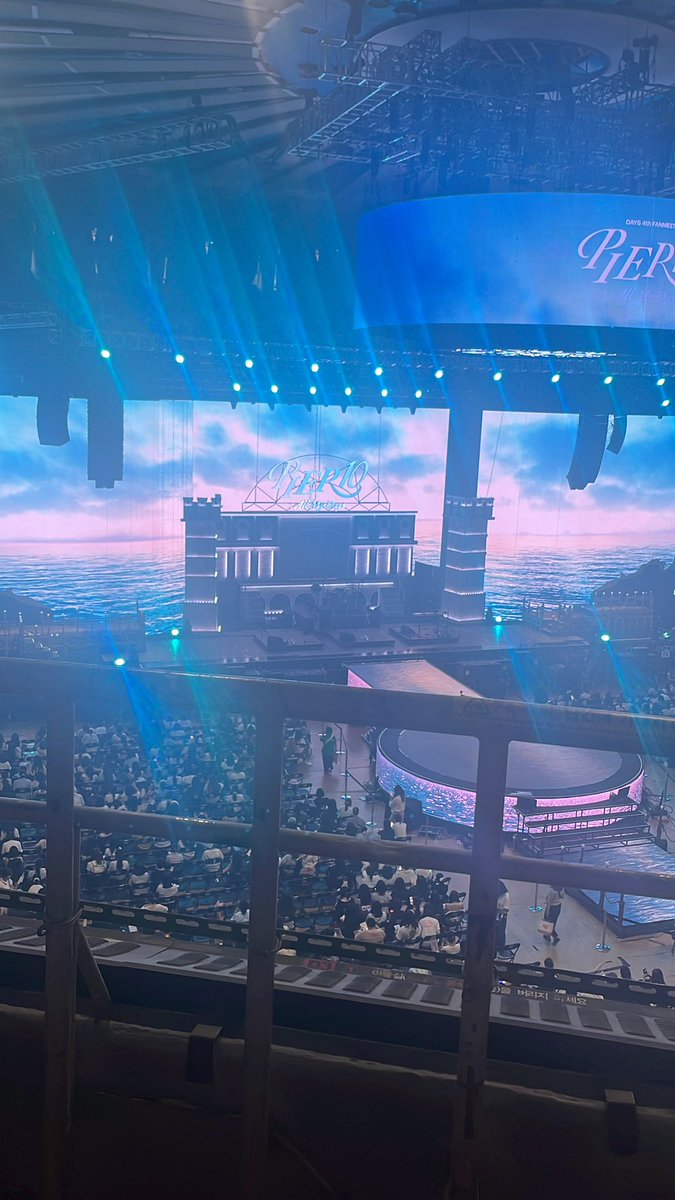 3층 2열 시야 미침..