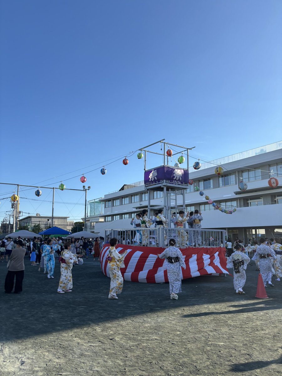 LadyCitizen69's tweet image. 盆踊りとジャージークラブの相性が存外良いことを知る