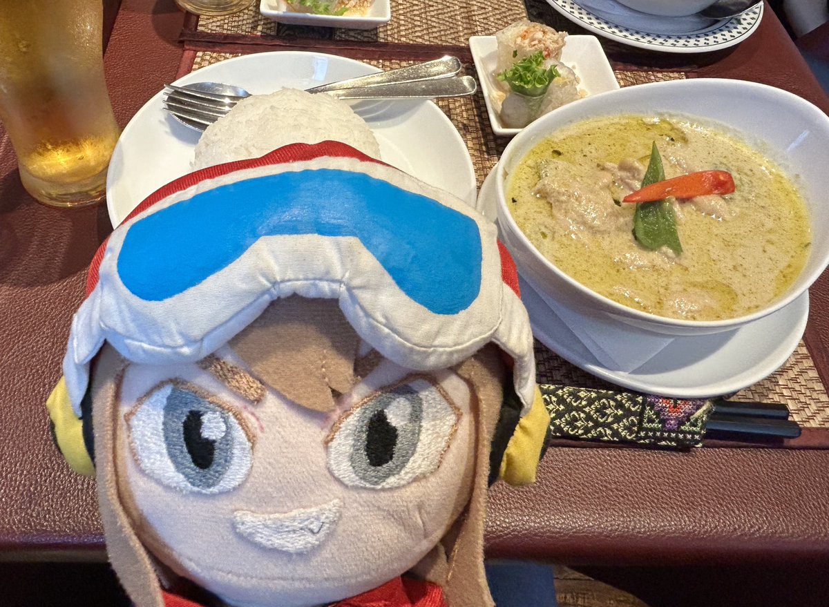 CYANSTAR5's tweet image. 初めてのグリーンカレーwithノト君
爽やかな辛さで美味しかった〜!暑さも相まってか汗はドバドバだったけども💦
