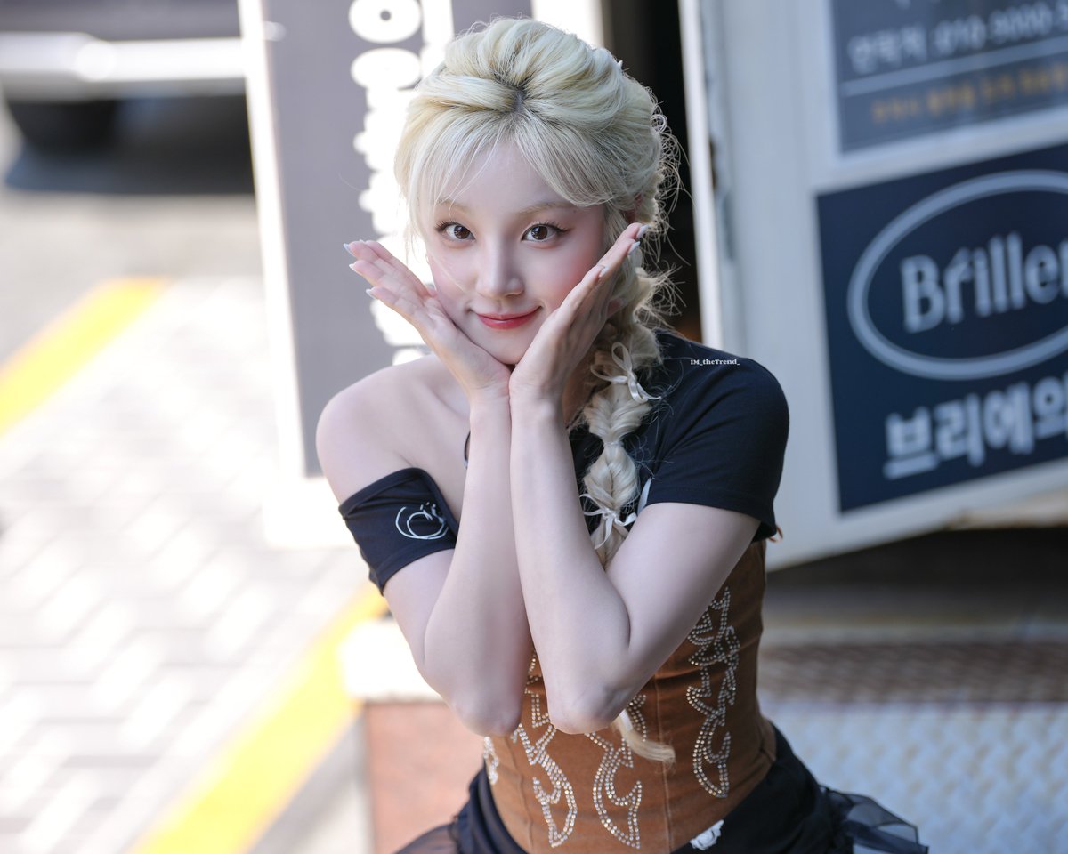 IM_theTrend_'s tweet image. 20250726 ํด๊ทผ
๐ฆ๐ถ
#์์ด๋ค #IDLE #GIDLE
#SOYEON #์์ฐ #YUQI #์ฐ๊ธฐ #้จ็ฆ