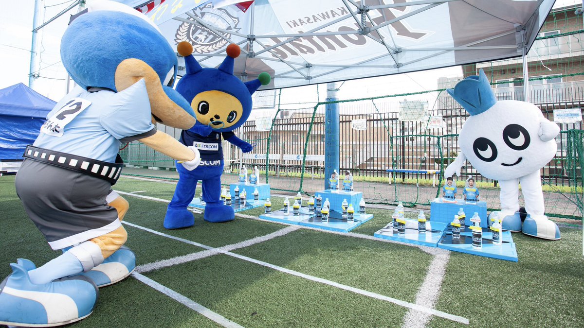 frontale_futsal's tweet image. /
夏まつりまで、あと“5日”
\
7/31(木)は「iTSCOM Presentsフロンタウンさぎぬま夏まつり」を開催🏮
「射的」や「輪投げ」といった縁日ブースをはじめ、今年も宮前消防署様にご協力いただき「放水体験」なども実施!!
皆様のご来場お待ちしてます!!
#frontale #フロンタウンさぎぬま #夏まつり