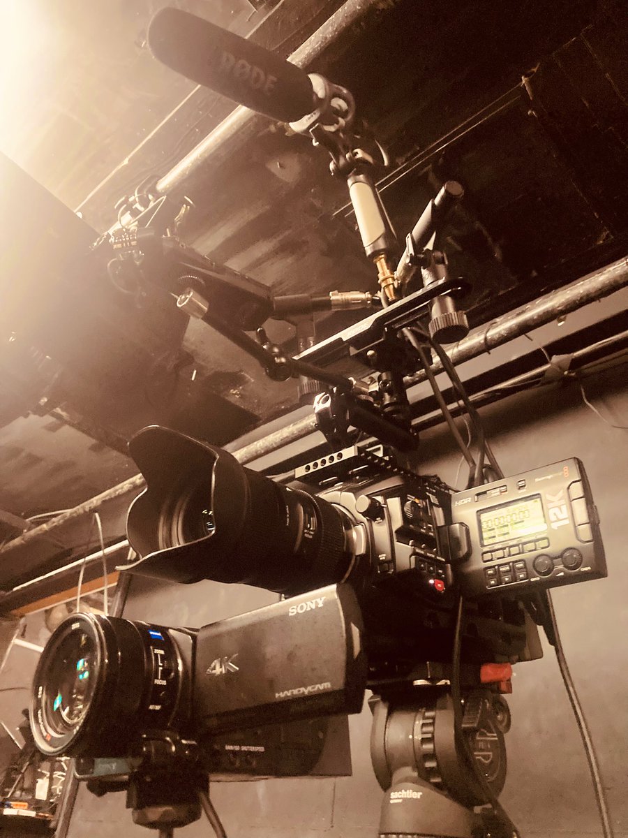 MiyazakiYosuke's tweet image. 撮影準備完了。要塞みたいなタワーが出来上がった。9カメで撮影。