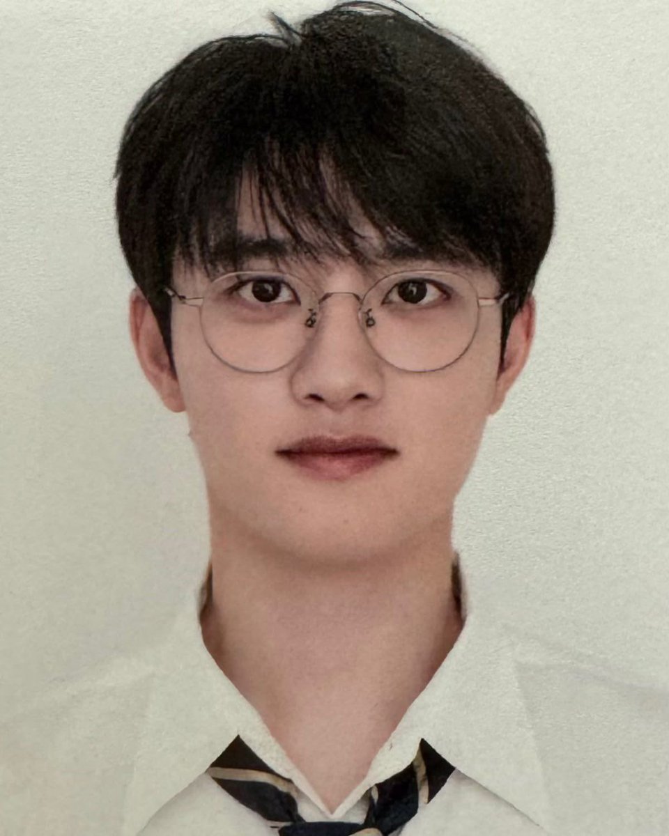 DyoXoo's tweet image. 더마토리 안경경수 너무 예뻐서 좀 당황스러움