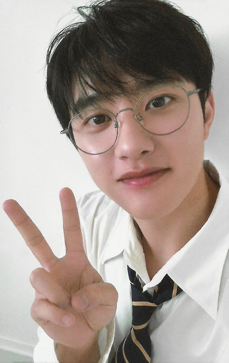 DyoXoo's tweet image. 더마토리 안경경수 너무 예뻐서 좀 당황스러움