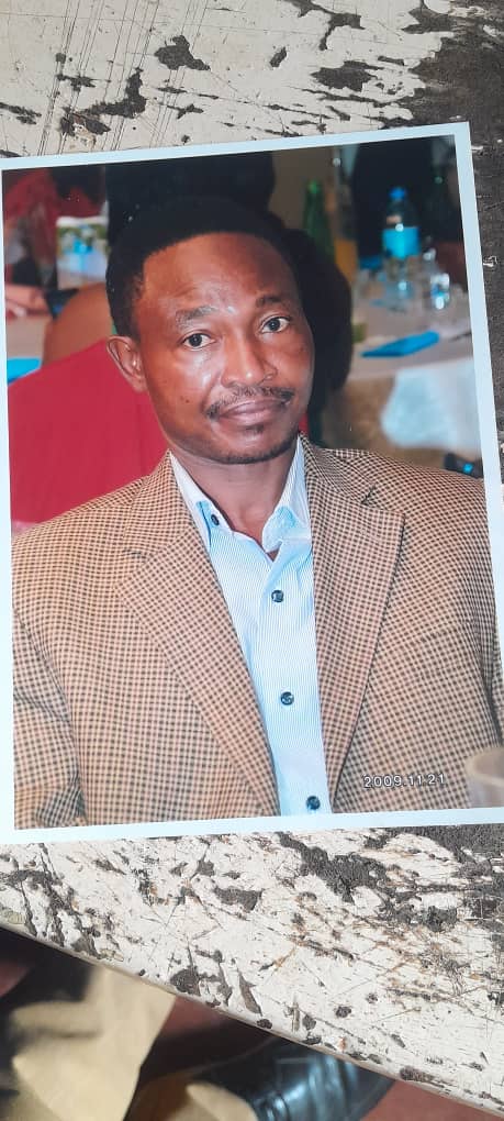 Habari za muda huu Wapendwa, 

Ndugu zangu anayeonekana hapa Anaitwa Julius Anael Mwanga wa Masama sonu.

Ndugu yetu huyu ameondoka nyumbani kwake siku ya Jumanne tar 22.07.2025 na hadi sasa hajarudi nyumbani na wala hajulikani Alipo. Tunawaomba yeyote atakayemuona popote atoe