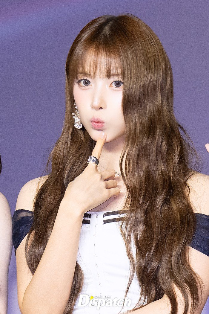 NMIXX_official's JIWOO at the '2025 SBS Gayo Daejeon Summer' Blue
