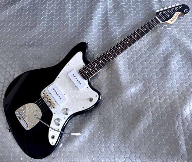 濃厚な群青系のメタリックを
マッチングヘッドにて仕上げ
白パール柄のPGを合わせた
10本限定
Psychederhythm（サイケデリズム）
Laser Blue Crystal Shine Metallicの
Psychomaster
9本目が完成！

psychede.exblog.jp/d2025-07-26

石川県に在る
『MPC 楽器センター白山 (White Guitars)』
にて発売します！