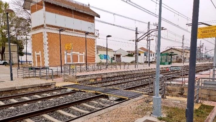 Adif_es's tweet image. 🚅🔛 Mejoramos la #accesibilidad de la estación de Campo de Criptana con la construcción de un paso inferior entre andenes.
Esta actuación se suma a los trabajos en otras #estaciones de #CiudadReal: Valdepeñas, Almagro y Manzanares.
ℹ️ bit.ly/4lOSUw4