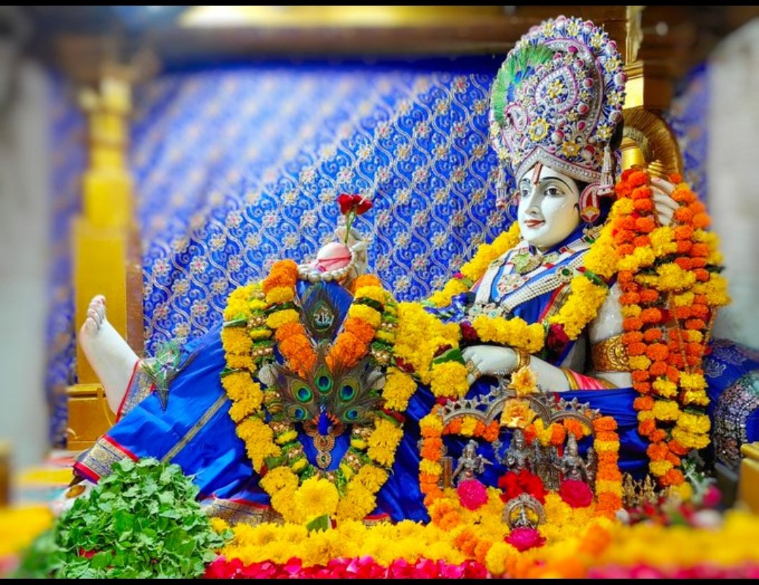 *श्री भालका तीर्थ (कृष्ण धाम), प्रभासक्षेत्र - गुजरात (सौराष्ट्र),*
दिनांकः 26 जूलाई 2025,श्रावण शुक्ल द्वितीया - शनिवार
*मध्याह्न शृंगार*