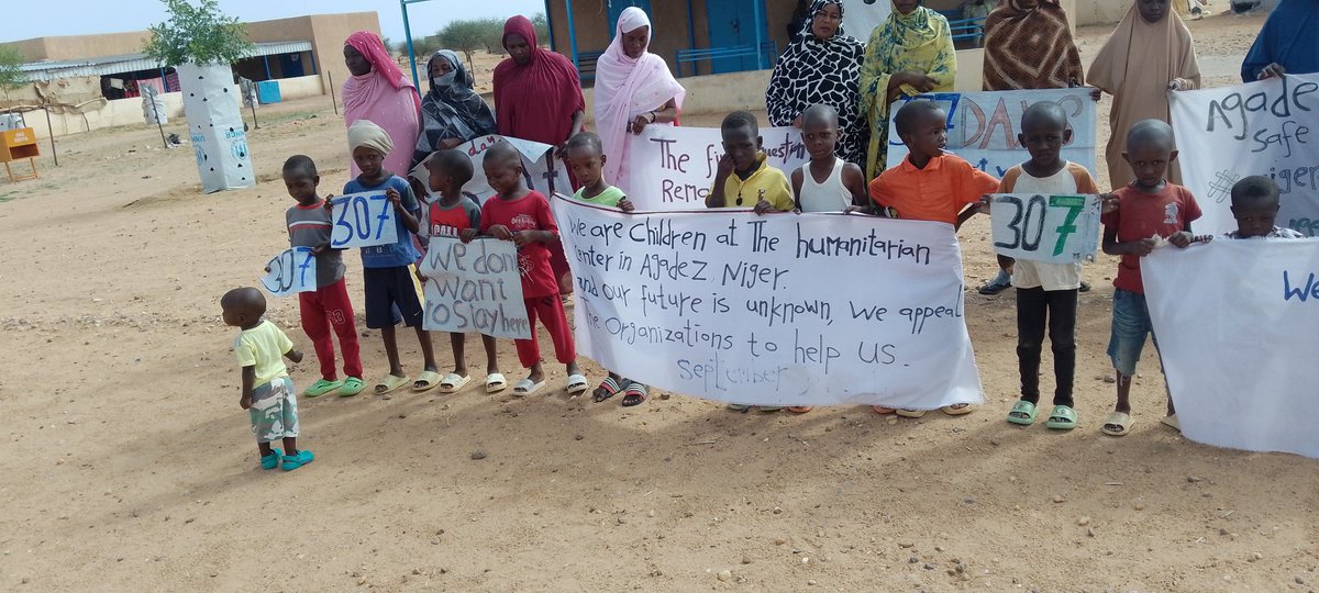 hashim_ha19506's tweet image. 307🔴days
From the peaceful protest in Agadiz, we do not want to stay here @davide_tommasin @FermentedDream @FocusOnAfricaIt @JFCrisp @paolaup2 @UN @UNGeneva @UNHCRNiger @Refugees @UNFCCC @UNCTAD @UNarabic