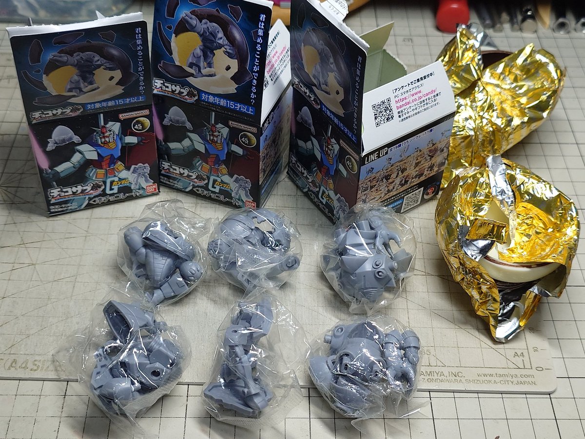 Kaze_Xxxx's tweet image. 開封。
…前回分がゴッグ(ダブリ)、GM、ゾック
…今回分がアッガイ、アッガイ(ダブリ)、ゾック(ダブリ)
割とアソート偏ってる感じかな🤔ブラインド販売だからいいんだろけどね。子供の頃集めた森永チョコスナックを思い出させるしずる感…😑