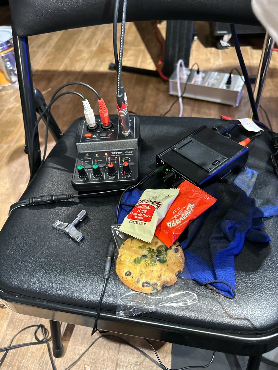 oodckzm_drs's tweet image. バンドを3つ程やっておりまして本日はいっちゃん疲れるバンドA-yanのリハでした
充実した時間を過ごせました
いっぱい叩けて楽しかったです