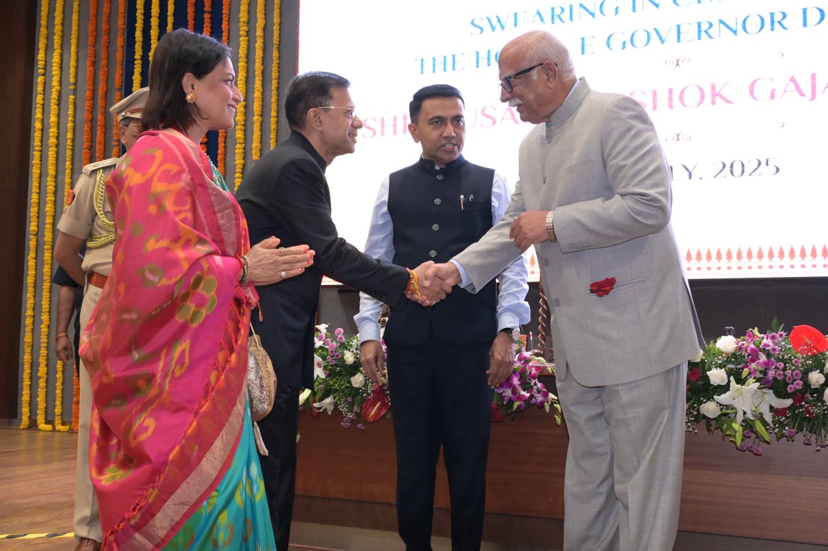 visrane's tweet image. Heartiest congratulations to Hon’ble Governor Shri Pusapati Ashok Gajapathi Raju ji on being sworn in as the Governor of Goa today.
Honoured to have attended the swearing-in ceremony and witnessed this significant moment for our state.
Wishing you great success in this esteemed…