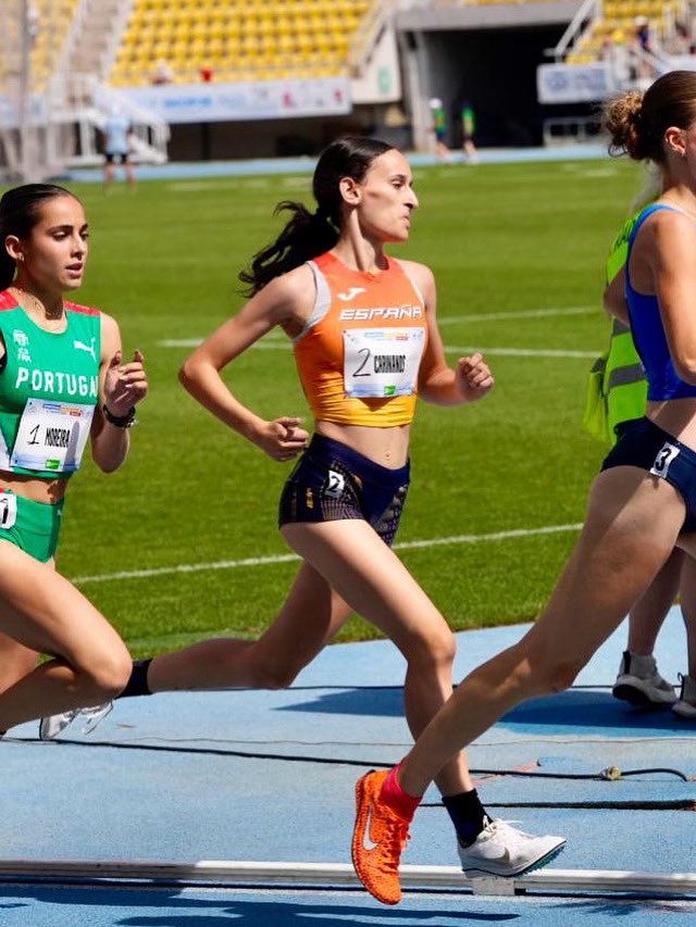 COE_es's tweet image. 🥈 ¡LLEGA LA 3️⃣0️⃣!
Laia Cariñanos cruza la línea de meta en segunda posición de los 1.500 m y se proclama subcampeona del FOJE de @skopje2025.
¡Grande, Laia! ¡Enhorabuena, @atletismoRFEA!
#EYOFSkopje2025 #ReadyToShine #ElCorazónDeEspaña