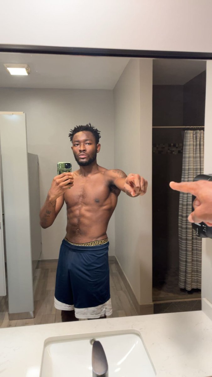I’m Live on Twitch right now! 
twitch.tv/itunjii