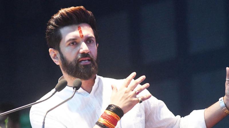 BBCHindi's tweet image. बिहार: बढ़ते अपराध पर बोले चिराग पासवान- 'दुख होता है कि मैं ऐसी सरकार का समर्थन कर रहा हूं'
पूरी ख़बर: bbc.in/3GV6grs