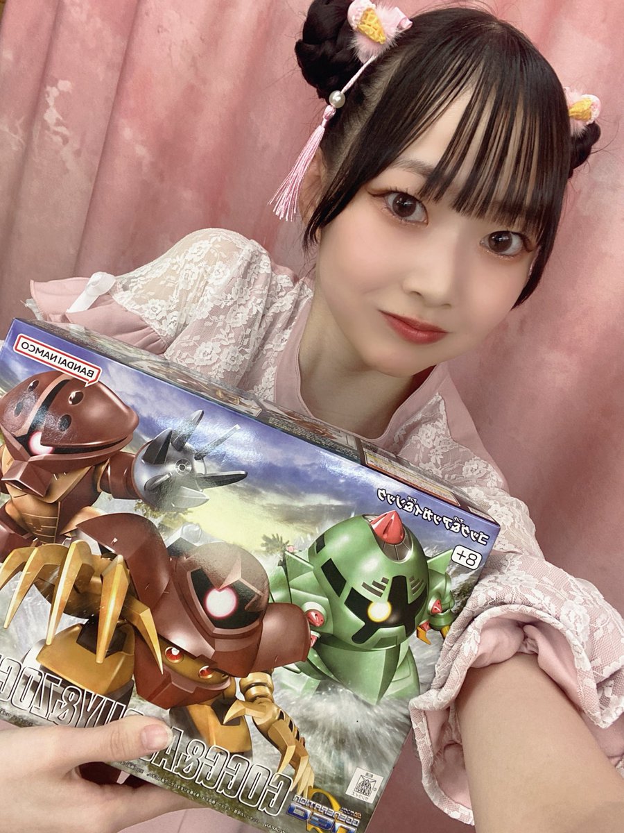 kyoshujo's tweet image. 第9回スイーツルームはこの後19時からです🪄︎︎◝✩
今回からやるのはこのキット🎀🤍❕
えへへ楽しみすぎます😸‼️
バースデーSPの情報解禁もあるかも…?
皆さん絶対見に来てくださいね🙌🏻
(ねもちゃん🎶)