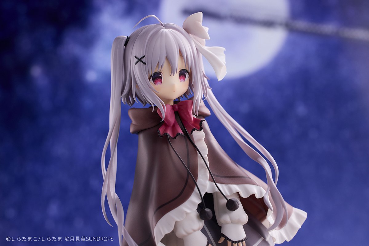 sundrops_jp's tweet image. \ ご予約締切まで…あと5日!/
本日はねりのフィギュアをご紹介します⛄️
可愛らしいツインテールに、ふんわり揺れるマント姿。
大きめのお洋服にすっぽりと包まれた小さな体が、
どこか儚げで、あたたかく守ってあげたくなるような雰囲気❄️
しらたま先生(@shiratamacaron)…