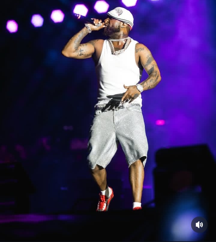 Davidomedia1's tweet image. Davido became the first African American artist to sell out the armory arena 🔥, elites move