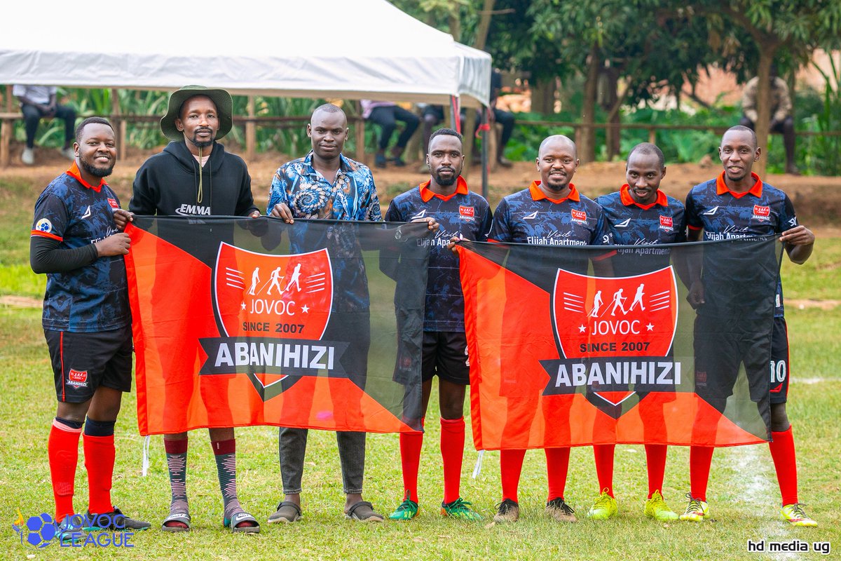 victor_tare256's tweet image. I present to you @AbanihiziFc cohort of 2007.
It holds the man who makes our lives happy @Isaac.
When one member shines ,the while team glows.
@TheJovocLeague
#HembaGwake5
#Road2Mbarara