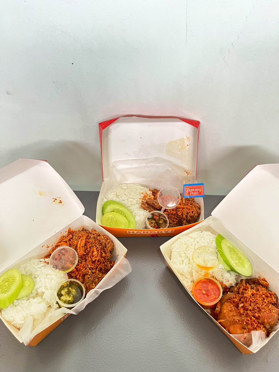 Useful (@usefuldaily_) on Twitter photo Tadi siang iseng banget order ayam goreng, eh gak nyangka seenak ini dong…
Namanya Ayam Goreng Bawang Putri dari <a href="/hangry_id/">Hangry Indonesia</a> , harum wangi bumbu bawanganya juara bgt pas buka kotak langsung nyamber 🤤 Tadi siang iseng banget order ayam goreng, eh gak nyangka seenak ini dong…
Namanya Ayam Goreng Bawang Putri dari <a href="/hangry_id/">Hangry Indonesia</a> , harum wangi bumbu bawanganya juara bgt pas buka kotak langsung nyamber 🤤