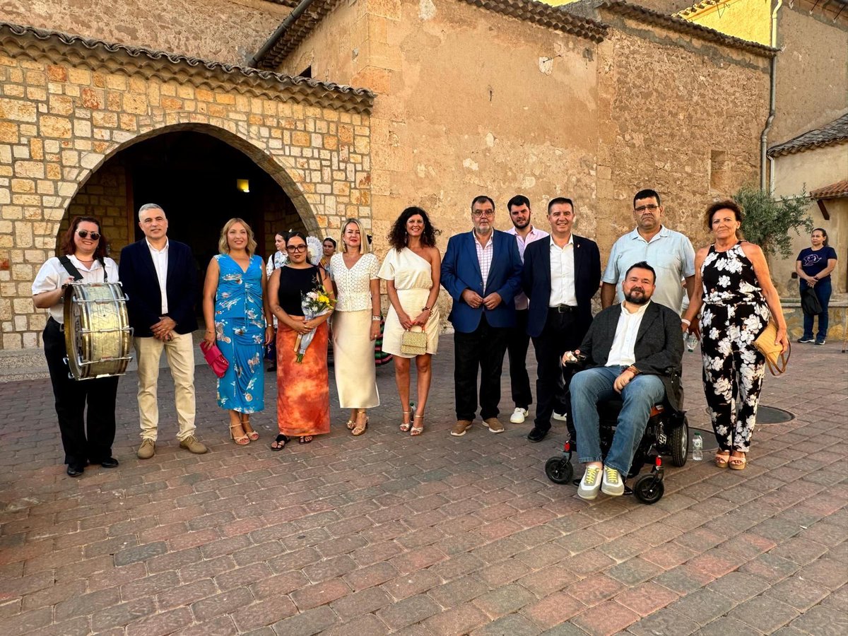 PSOE Albacete (@psoealbacete) on Twitter photo <a href="/emiliosaezcruz/">Emilio Sáez Cruz</a> <a href="/ampartorres/">Amparo Torres Valencoso</a> <a href="/DanielSancha/">Daniel SanchaCañadas</a> ✨ Villalgordo del Júcar celebra en julio la festividad local, coincidiendo con las Fiestas de Sta María Magdalena. Tradiciones culturales, actividades para vecinos y visitantes y un ambiente único que no se perdieron <a href="/santicenizate/">santi cabañero</a> @jramoresalcalde <a href="/ampartorres/">Amparo Torres Valencoso</a> @josefanavarret2 <a href="/emiliosaezcruz/">Emilio Sáez Cruz</a> <a href="/ampartorres/">Amparo Torres Valencoso</a> <a href="/DanielSancha/">Daniel SanchaCañadas</a> ✨ Villalgordo del Júcar celebra en julio la festividad local, coincidiendo con las Fiestas de Sta María Magdalena. Tradiciones culturales, actividades para vecinos y visitantes y un ambiente único que no se perdieron <a href="/santicenizate/">santi cabañero</a> @jramoresalcalde <a href="/ampartorres/">Amparo Torres Valencoso</a> @josefanavarret2