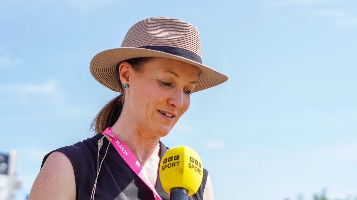 tmsproducer's tweet image. England pushing for victory at Old Trafford to seal the series.
So many ways to listen to Test Match Special.
📻5 Sports Extra
📱@BBCSounds
💻@BBCSport website & app
🌍Worldwide (some restrictions)
youtube.com/live/-nNhwAOzC…
#bbccricket #ENGvIND