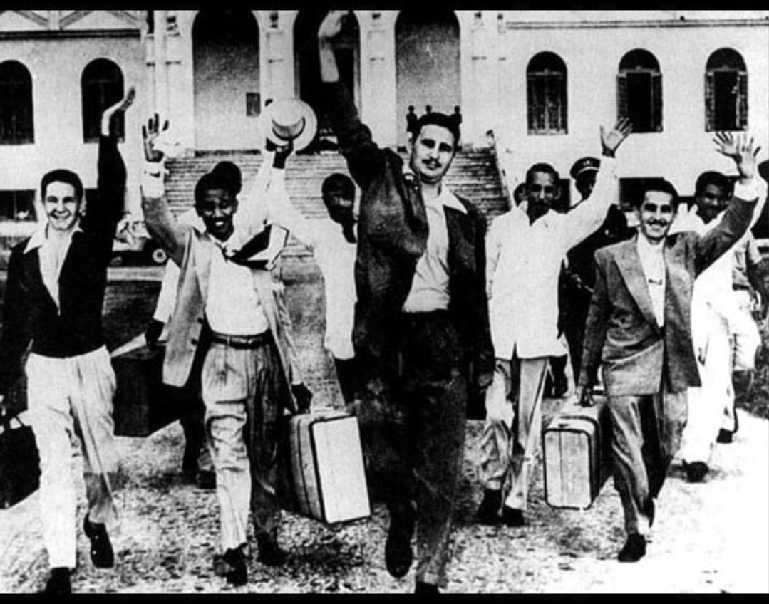 RedPlaneta2's tweet image. #TalDíaComoHoy de 1953 varios revolucionarios cubanos liderados por Fidel Castro protagonizaron el Asalto al Cuartel Moncada.