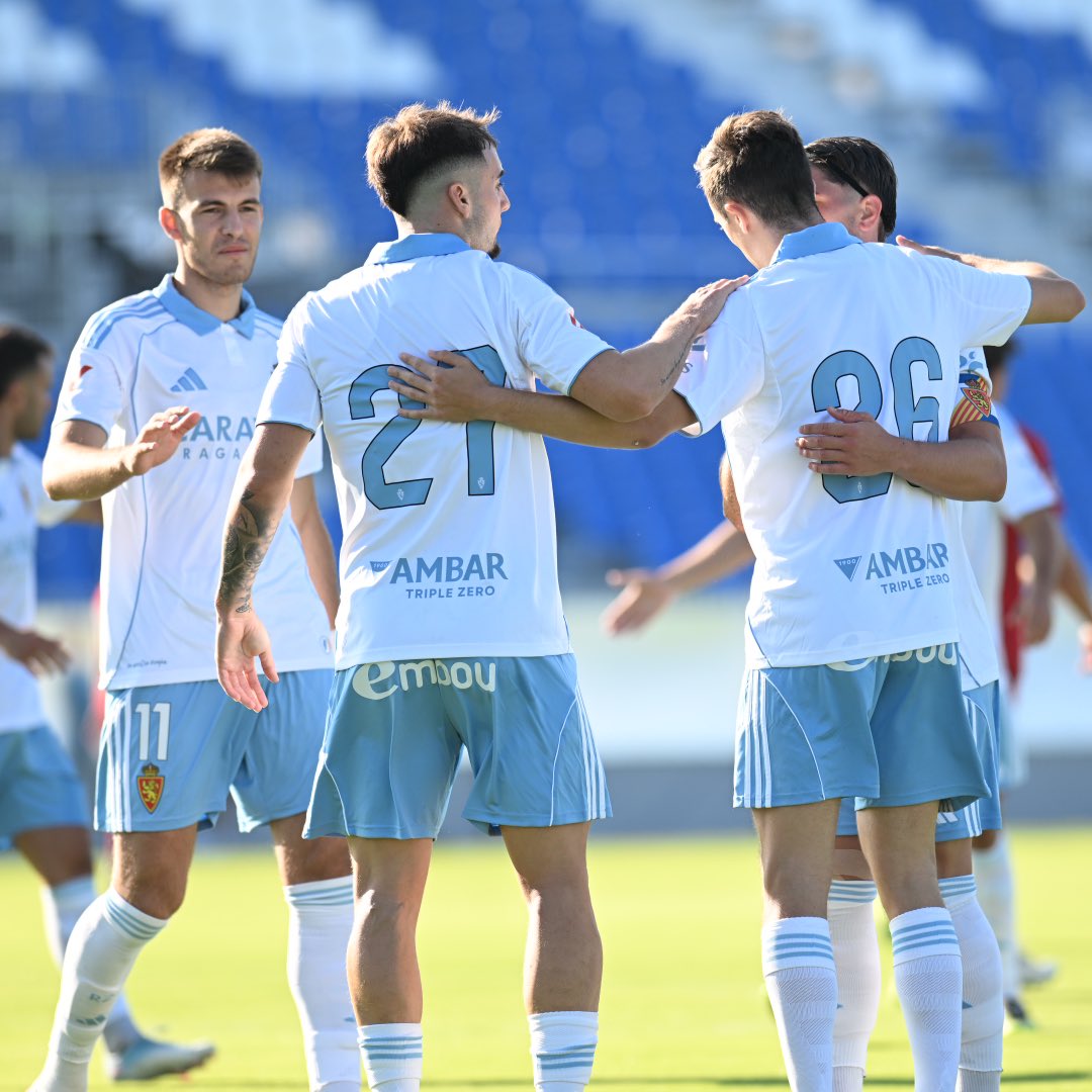 RealZaragoza's tweet image. 🔚 𝑭𝑰𝑵𝑨𝑳 | 6️⃣➖0️⃣

Victoria frente al Deportivo Aragón en la primera prueba en Ibercaja Estadio ✔️