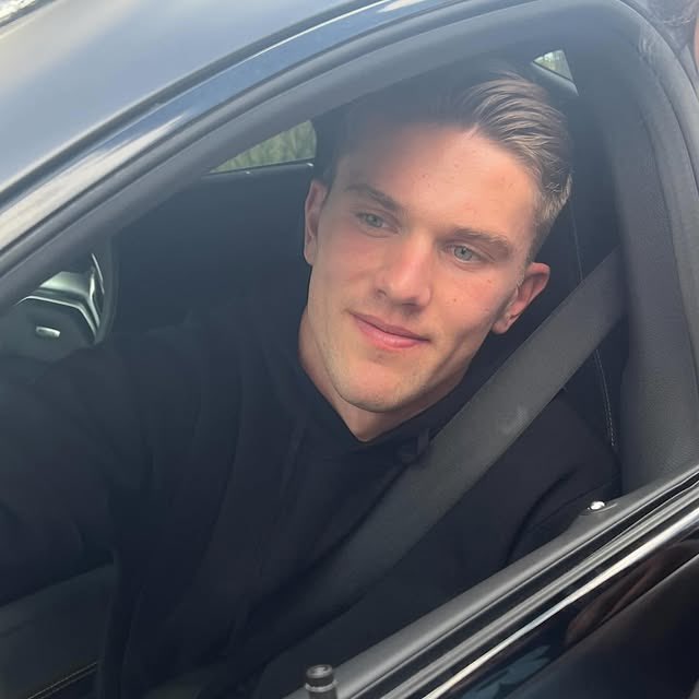 ViktorrrGyokers's tweet image. 🤭