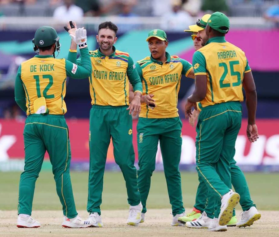 Cricketwithme15's tweet image. India to Play 3 ODI 3 t20i vs South Africa in South Africa Before ODI WC in 2027
They will play 2 test and 3 t20i after 2027 WC vs South Africa in South Africa (Cricbuzz)