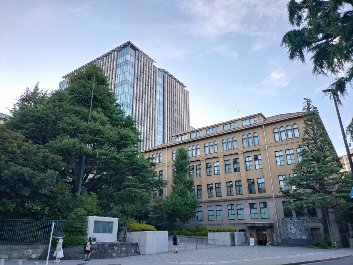 trm236's tweet image. 俺…早稲田大学って初めて見たかもしれない。さすがに壮大ですね。早大だけにね。