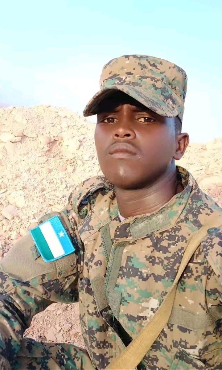 Puntlandmirror's tweet image. A #Puntland soldier who last week killed three #Garowe local government tax officers in a shooting was captured on Thursday evening.
Verified videos on his TikTok account, reviewed by Puntland Mirror, show that he was one of the Puntland soldiers who fought against ISIS in the…